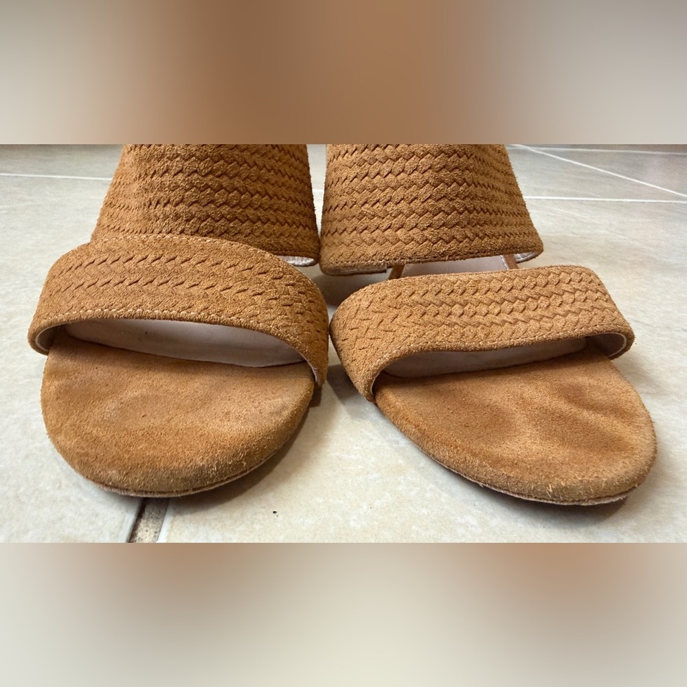 Via Spiga Womens Wendolin Suede Textured Block Heels Tan Size 7.5 US - Picture 3 of 11